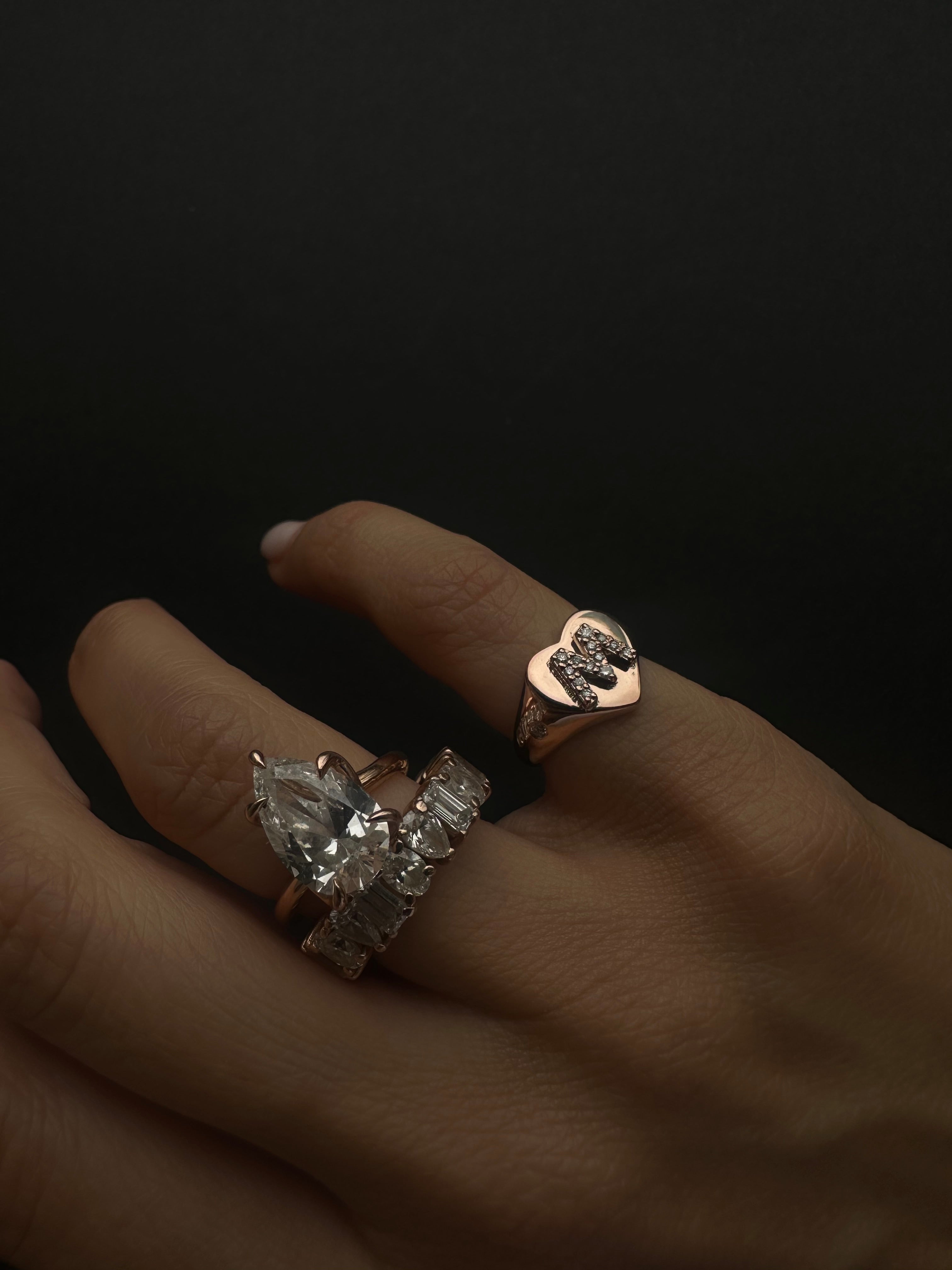Heart seal ring